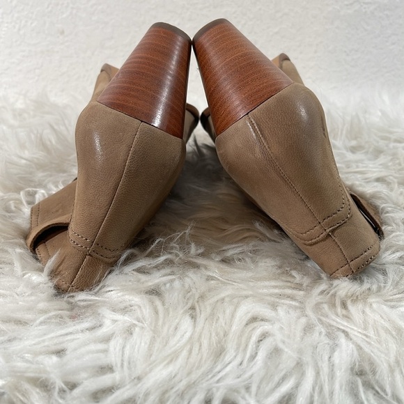 FRYE Reina Bootie 79258 Leather Brown Nubuck Slip On Ankle Booties Boots Sz 8.5 - Picture 10 of 16